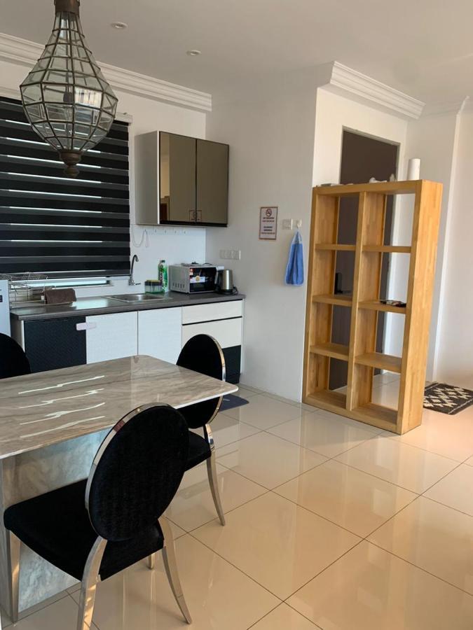 Aiera Homestay @ Meru Casa Kayangan Ipoh Exteriör bild